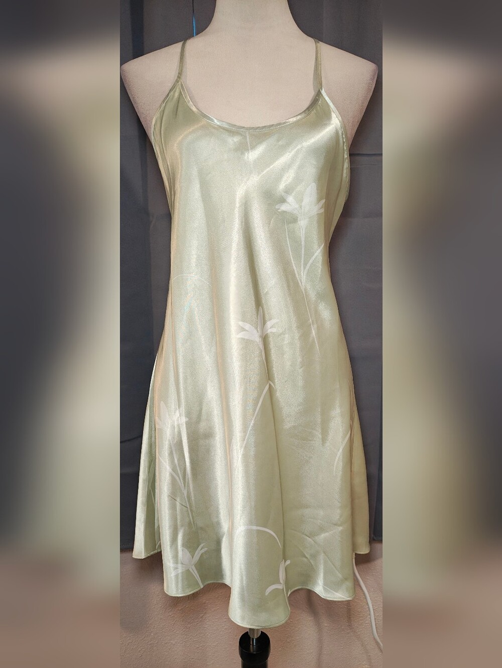 Y2K Jones New York Liquid Satin Sage Slip Dress w Minimalist White Lilly Design.